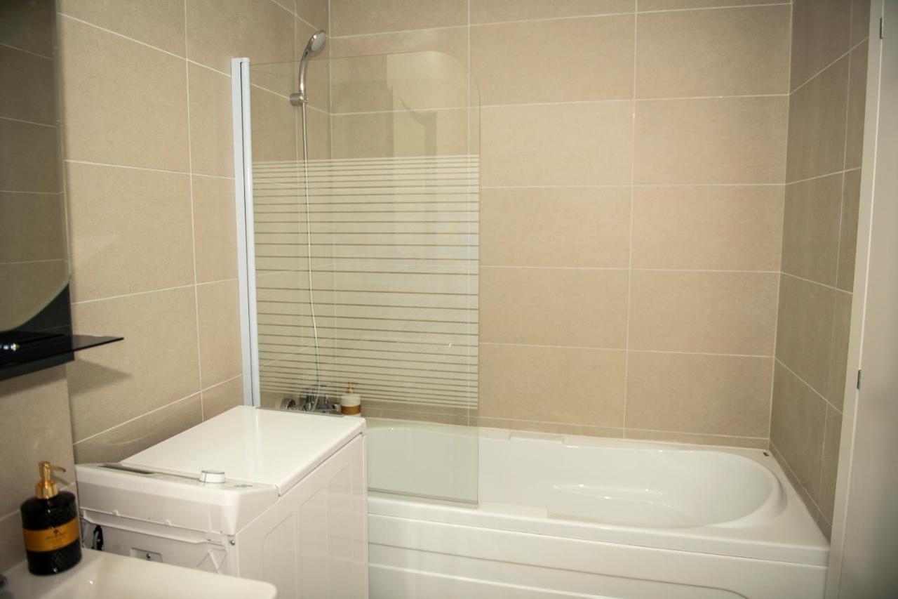 Raphael Apartment North Bucharest Cosmopolis Stefanestii de Jos Экстерьер фото